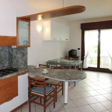 Apartment In Lignano Sabbiadoro 42774 Lägenhet